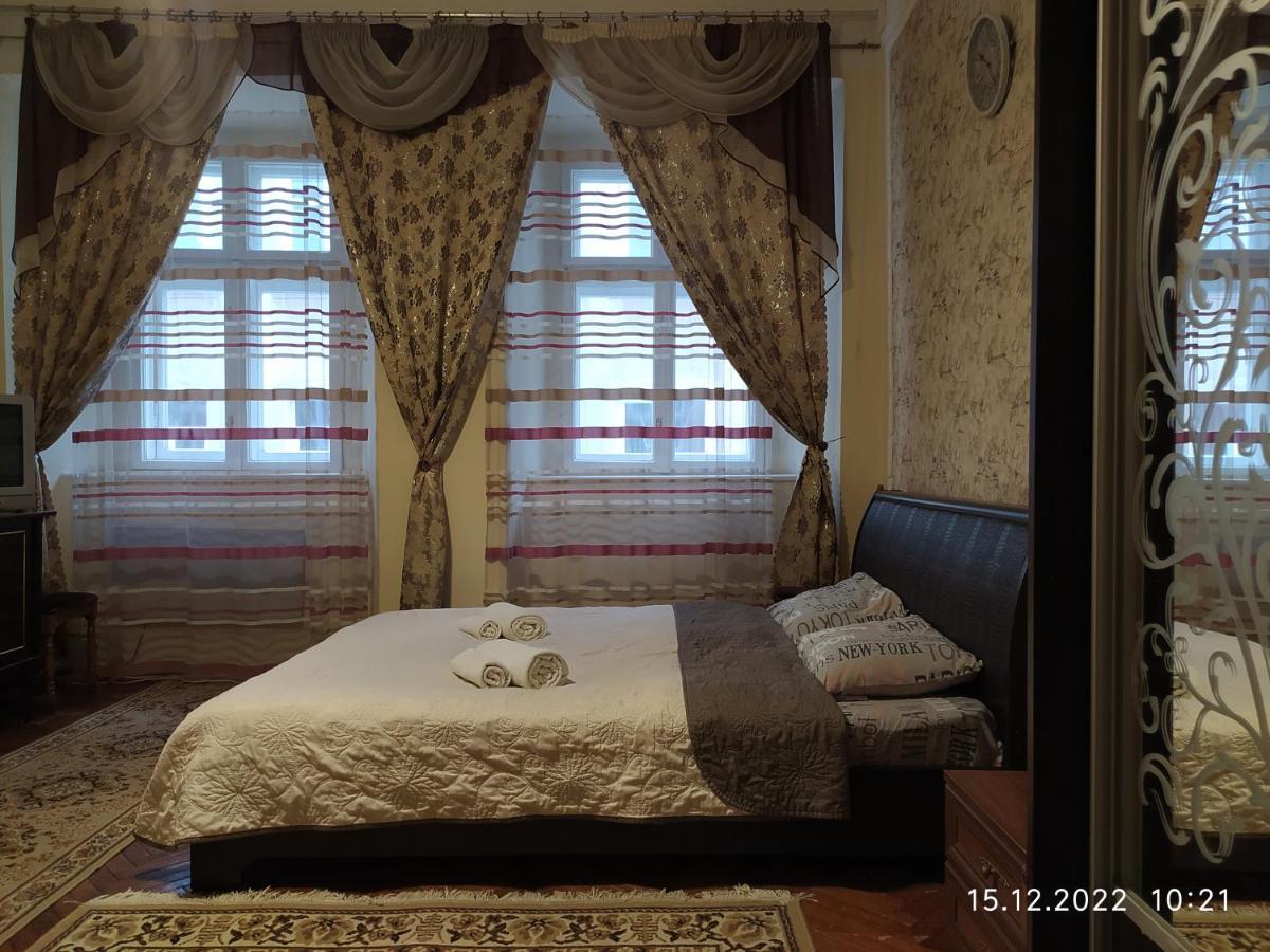 לבוב Apartment On Rynok Square מראה חיצוני תמונה
