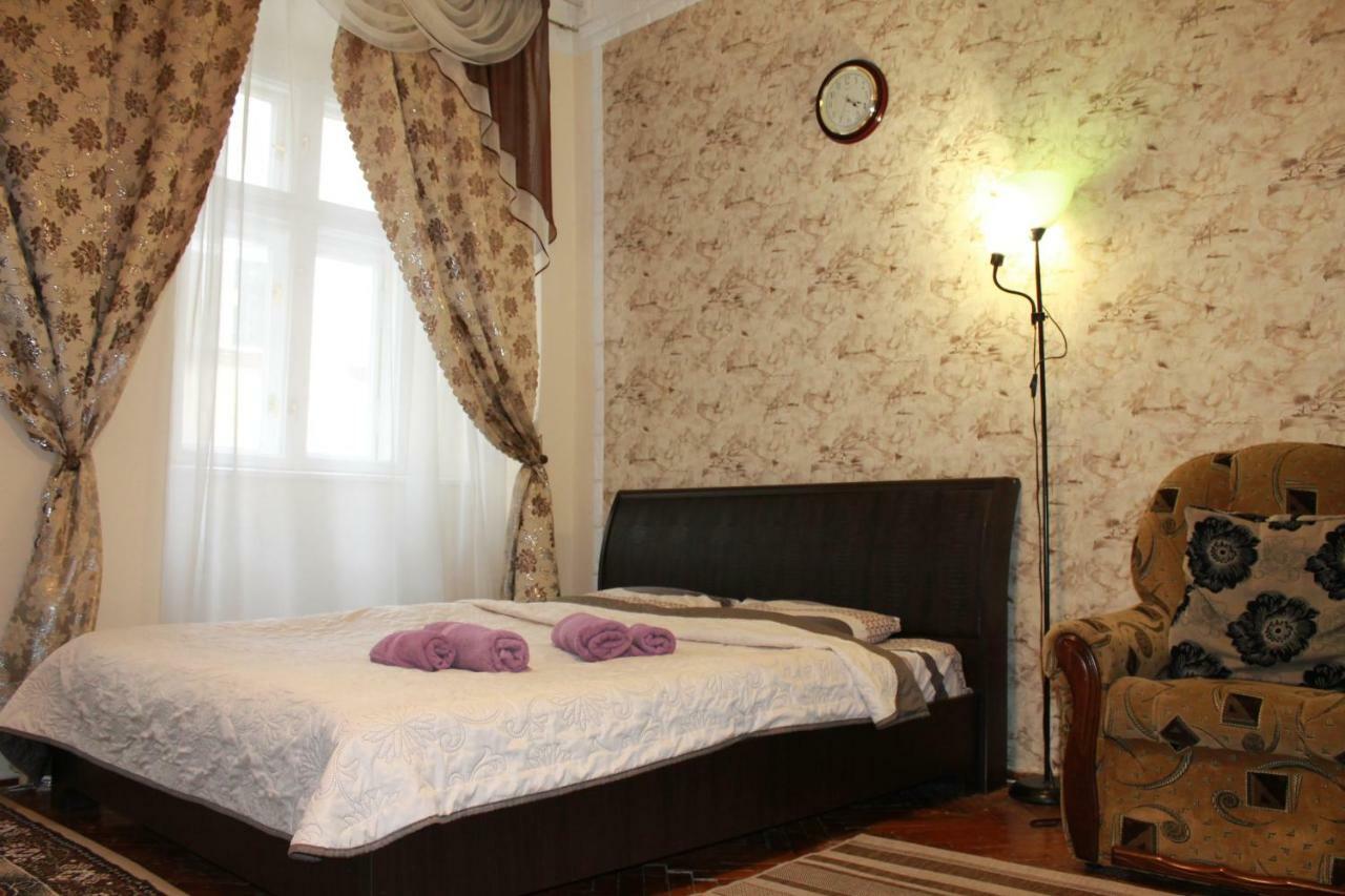 לבוב Apartment On Rynok Square מראה חיצוני תמונה