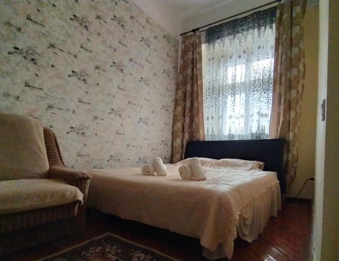 לבוב Apartment On Rynok Square מראה חיצוני תמונה