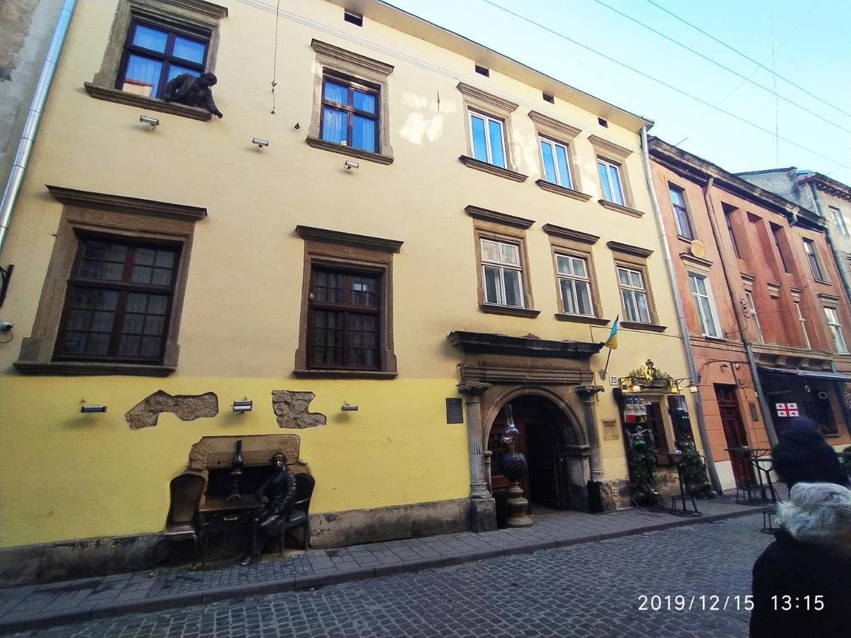 לבוב Apartment On Rynok Square מראה חיצוני תמונה
